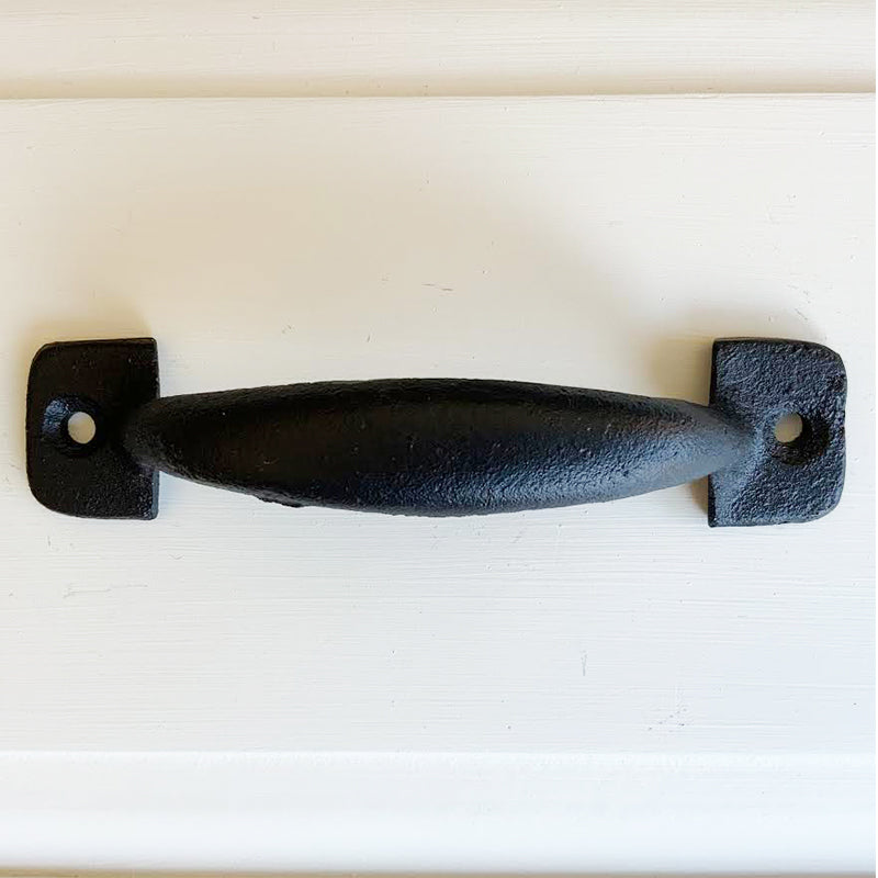 black rustic drawer pulls        
        <figure class=